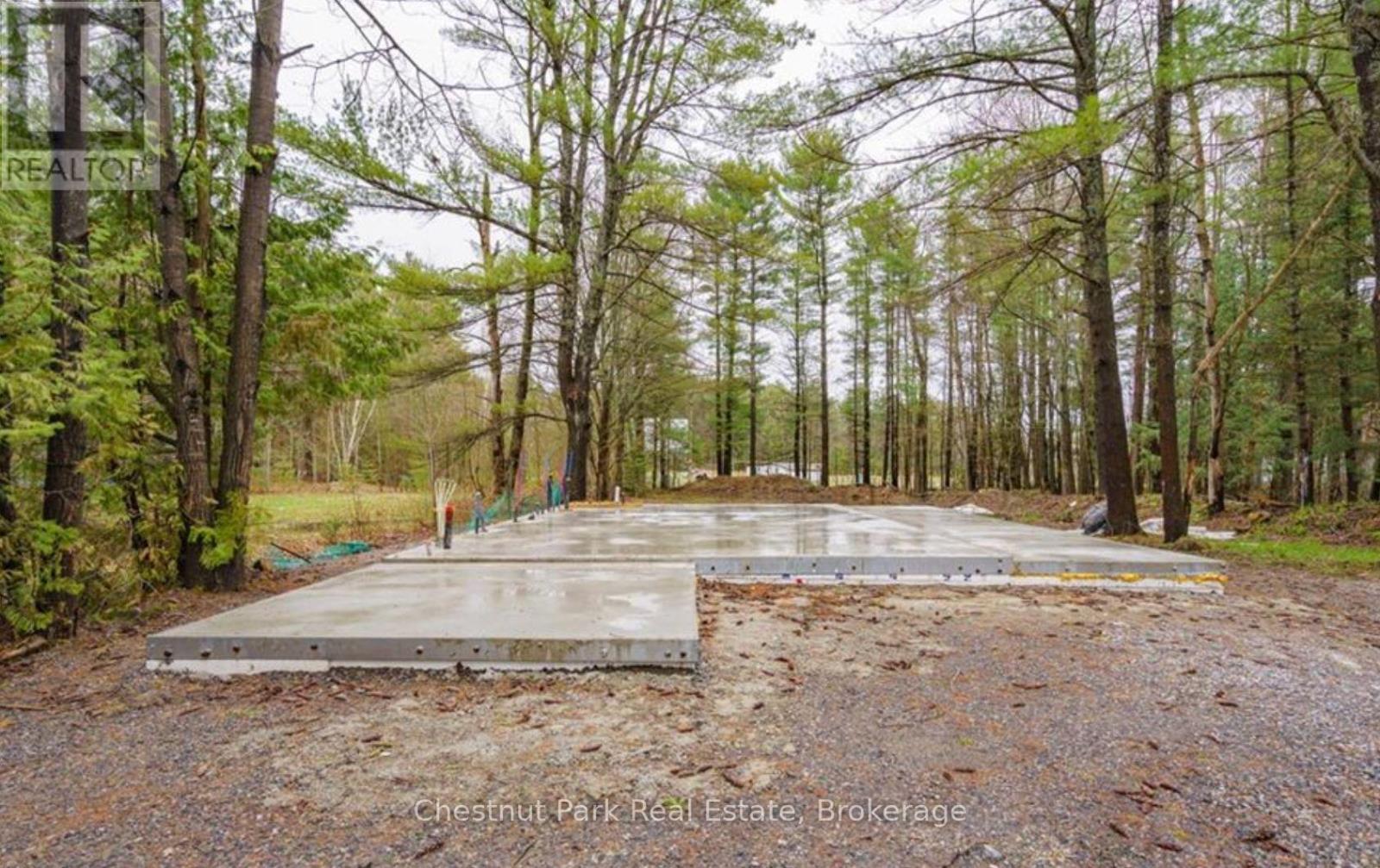 1765 Gravenhurst Parkway, Gravenhurst, Ontario  P1P 1R3 - Photo 2 - X11915518