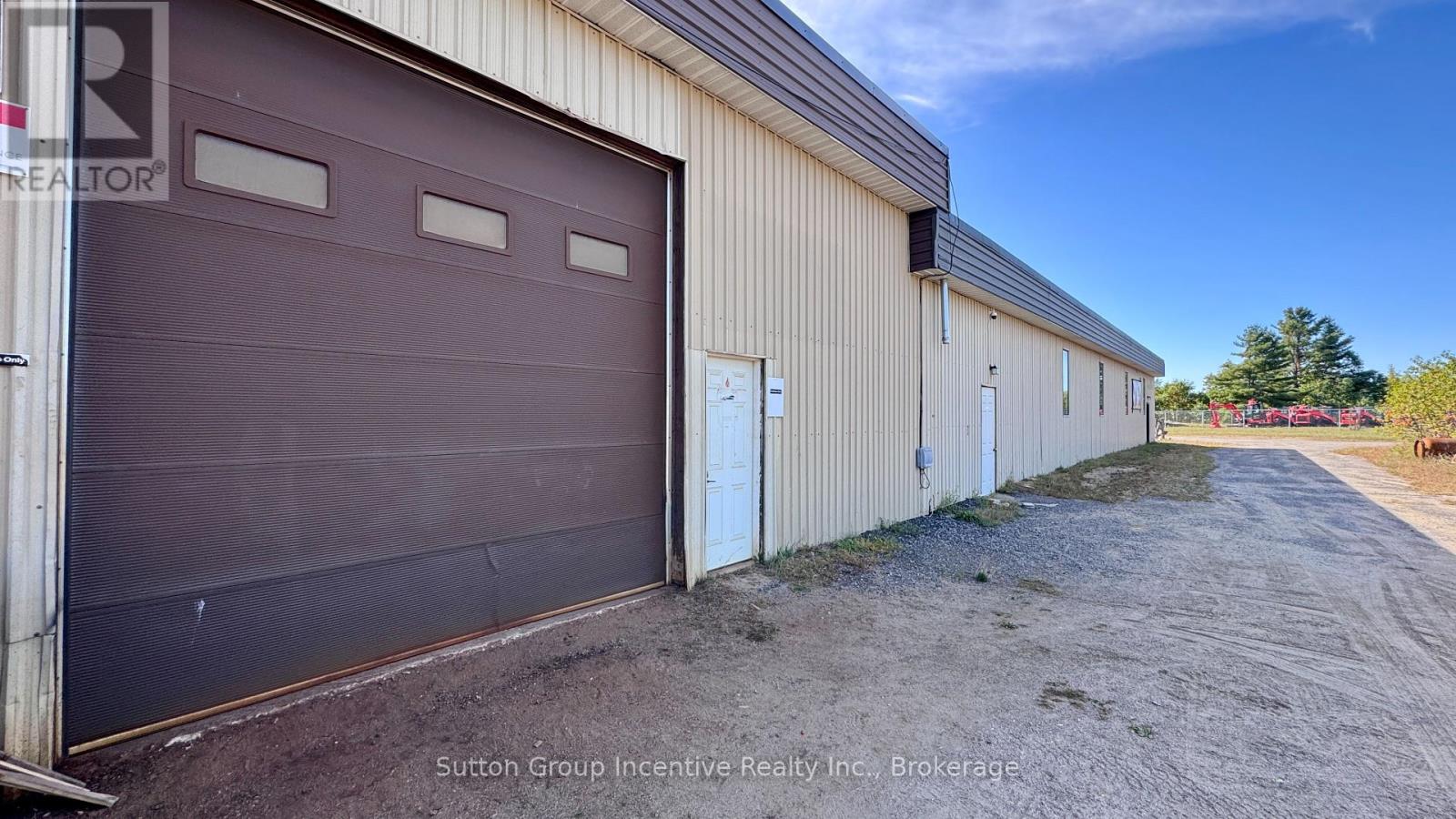 1676 Winhara Road, Gravenhurst, Ontario  P1P 1R1 - Photo 2 - X11996267