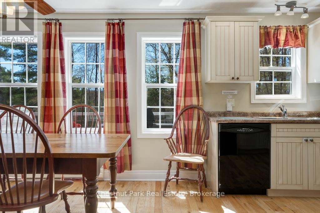 1052 Rat Bay Rd 109-7 Road, Lake Of Bays, Ontario  P1H 2J6 - Photo 7 - X12017497