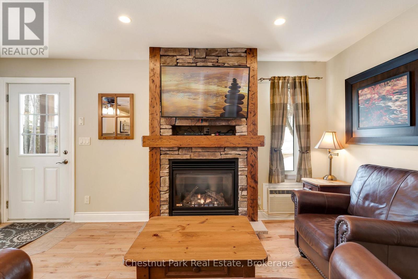 1052 Rat Bay 105-8 Road, Lake Of Bays, Ontario  P1H 2J6 - Photo 4 - X12019460