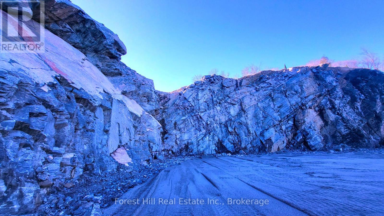 1470 Echo Lake Road, Lake Of Bays, Ontario  P0B 1A0 - Photo 5 - X12049706