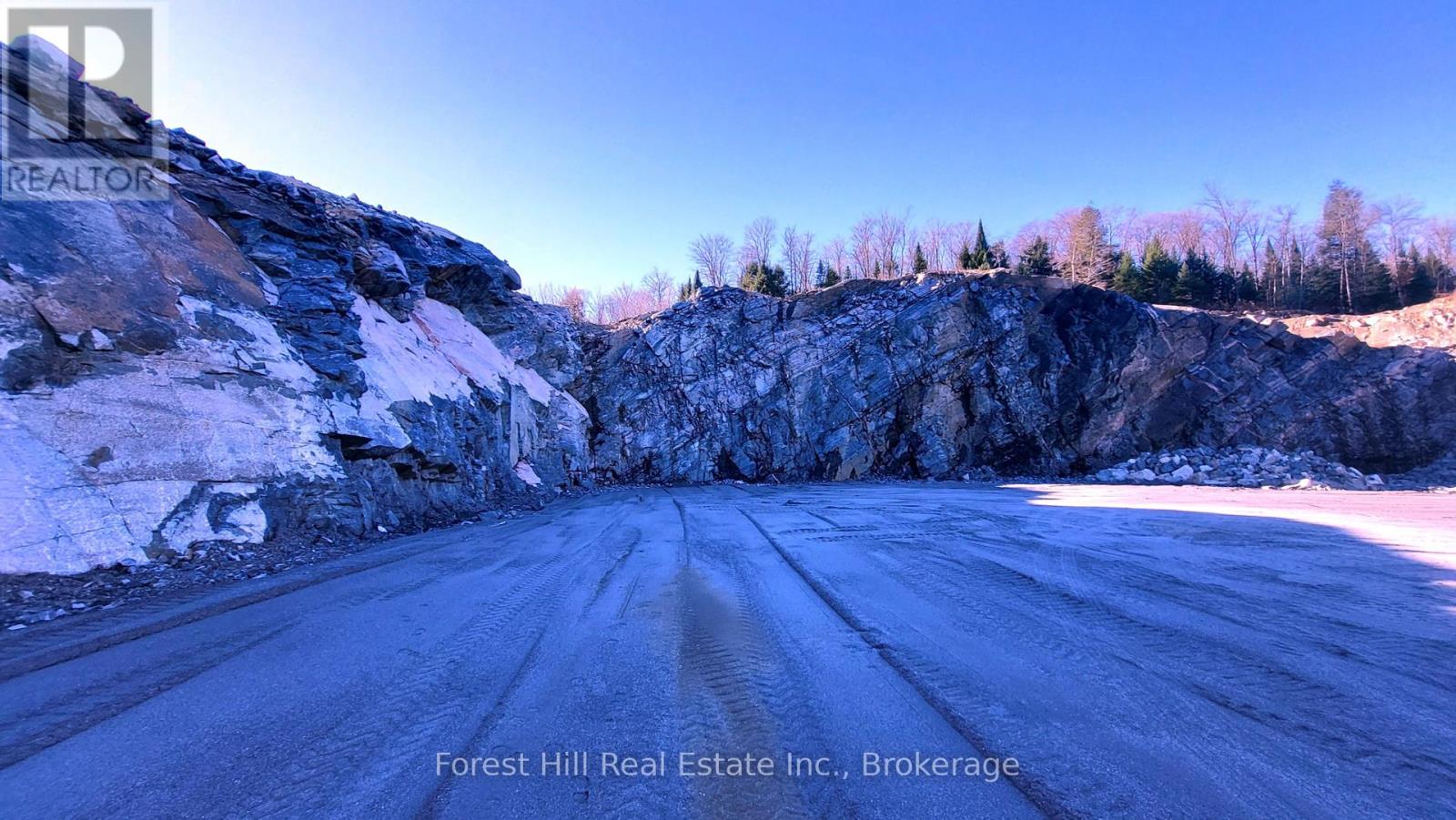 1470 Echo Lake Road, Lake Of Bays, Ontario  P0B 1A0 - Photo 7 - X12049706