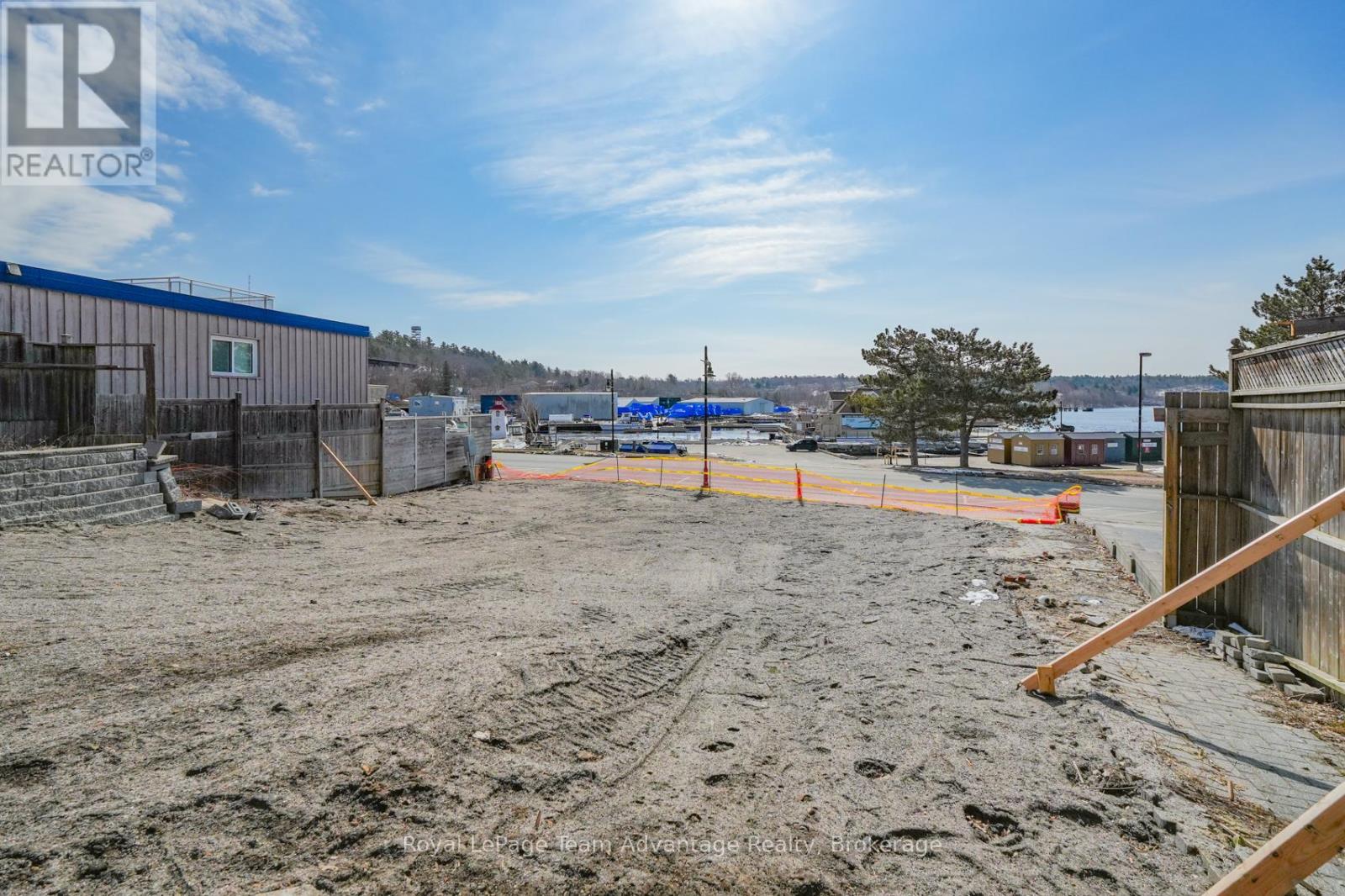 22 Bay Street, Parry Sound, Ontario  P2A 1S5 - Photo 11 - X12083423