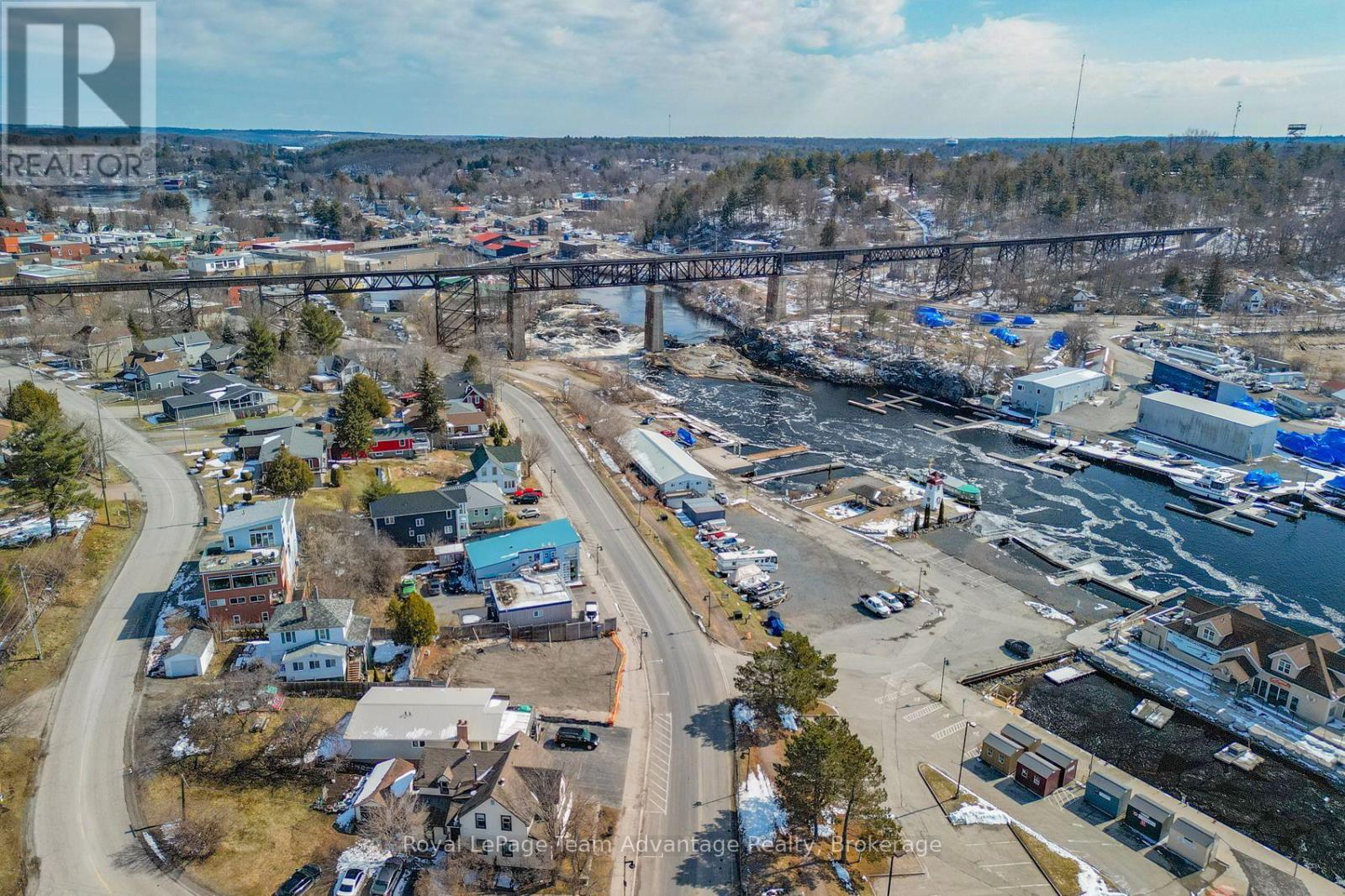 22 Bay Street, Parry Sound, Ontario  P2A 1S5 - Photo 18 - X12083423