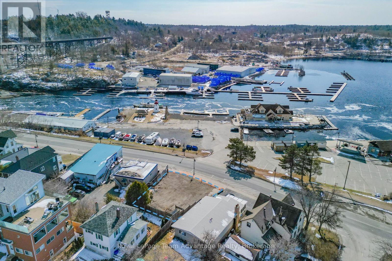 22 Bay Street, Parry Sound, Ontario  P2A 1S5 - Photo 3 - X12083423