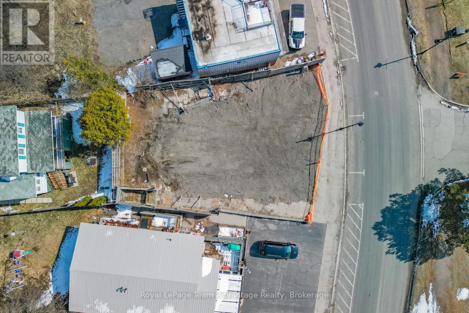 22 Bay Street, Parry Sound, Ontario  P2A 1S5 - Photo 4 - X12083423