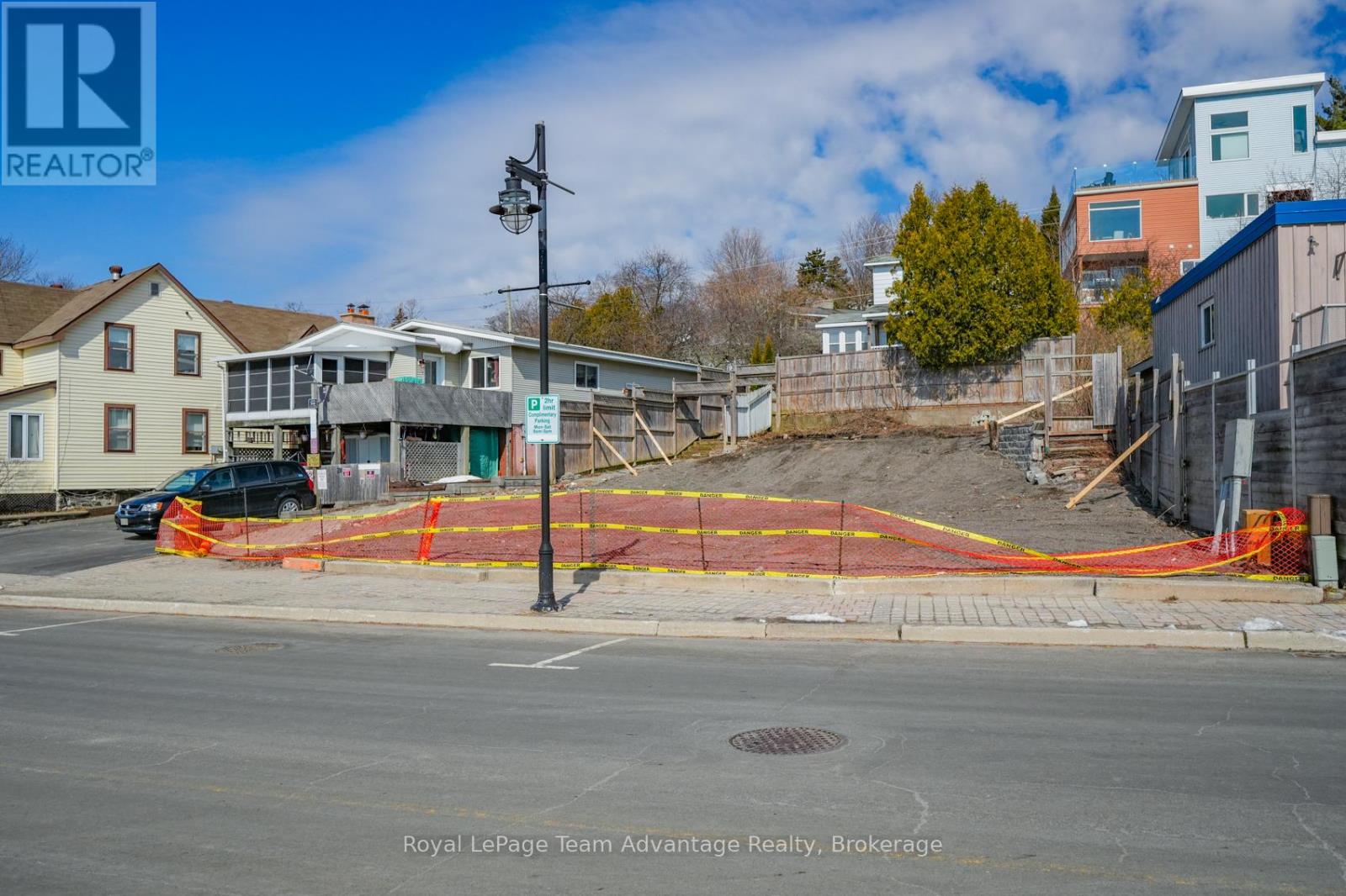 22 Bay Street, Parry Sound, Ontario  P2A 1S5 - Photo 8 - X12083423