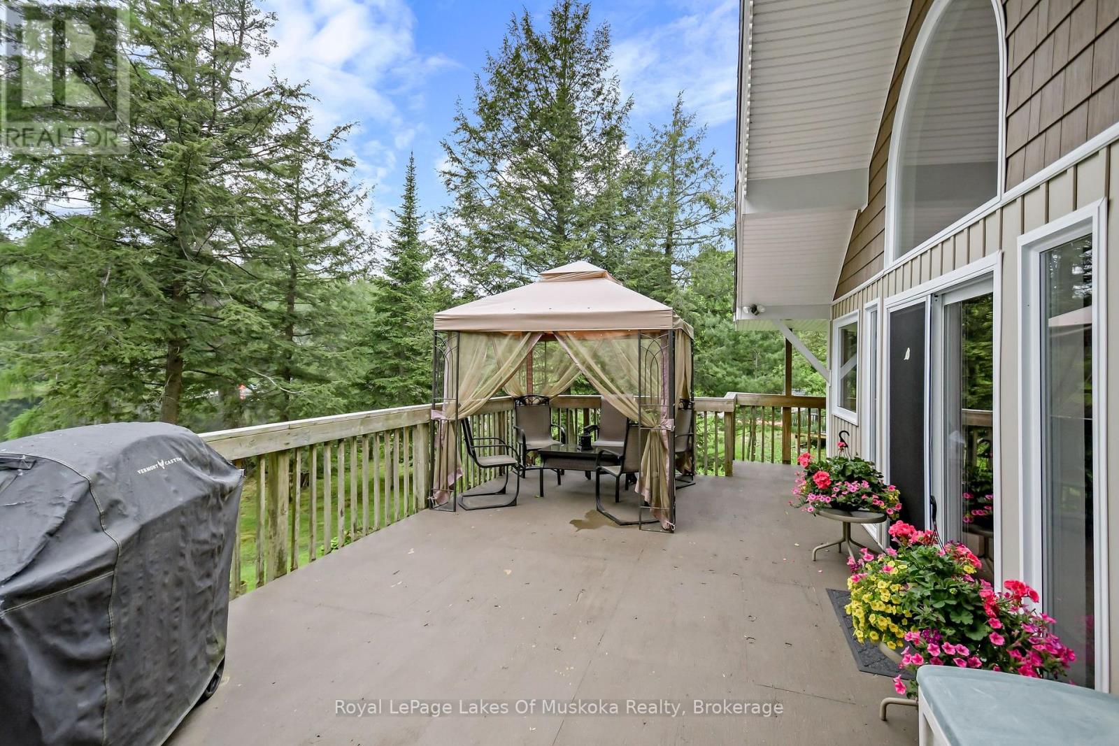 1019 Lakeshore Drive N, Bracebridge, Ontario  P1L 1X3 - Photo 44 - X12090032
