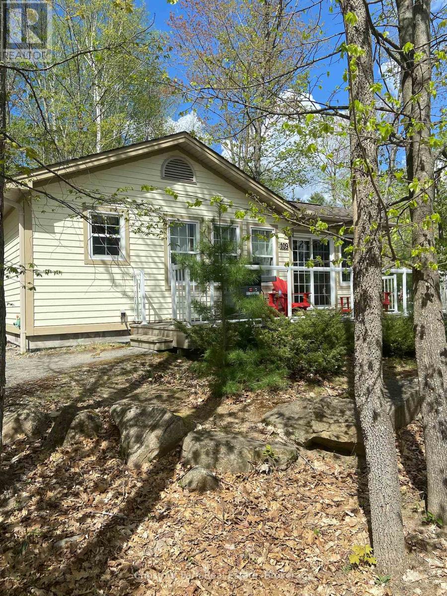 1052 Rat Bay Rd 109-1 Road, Lake Of Bays, Ontario  P1H 2J6 - Photo 1 - X12092857