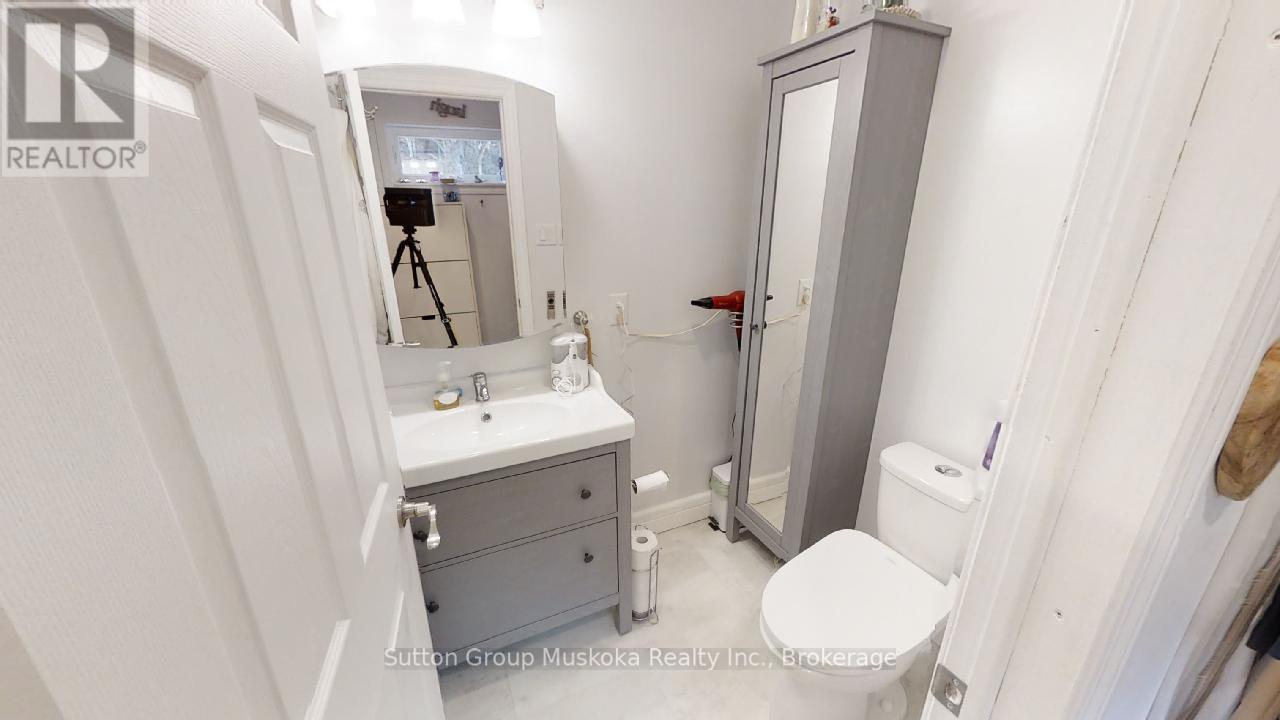 2831 Highway 60 Highway, Lake Of Bays, Ontario  P0A 1H0 - Photo 8 - X12097700