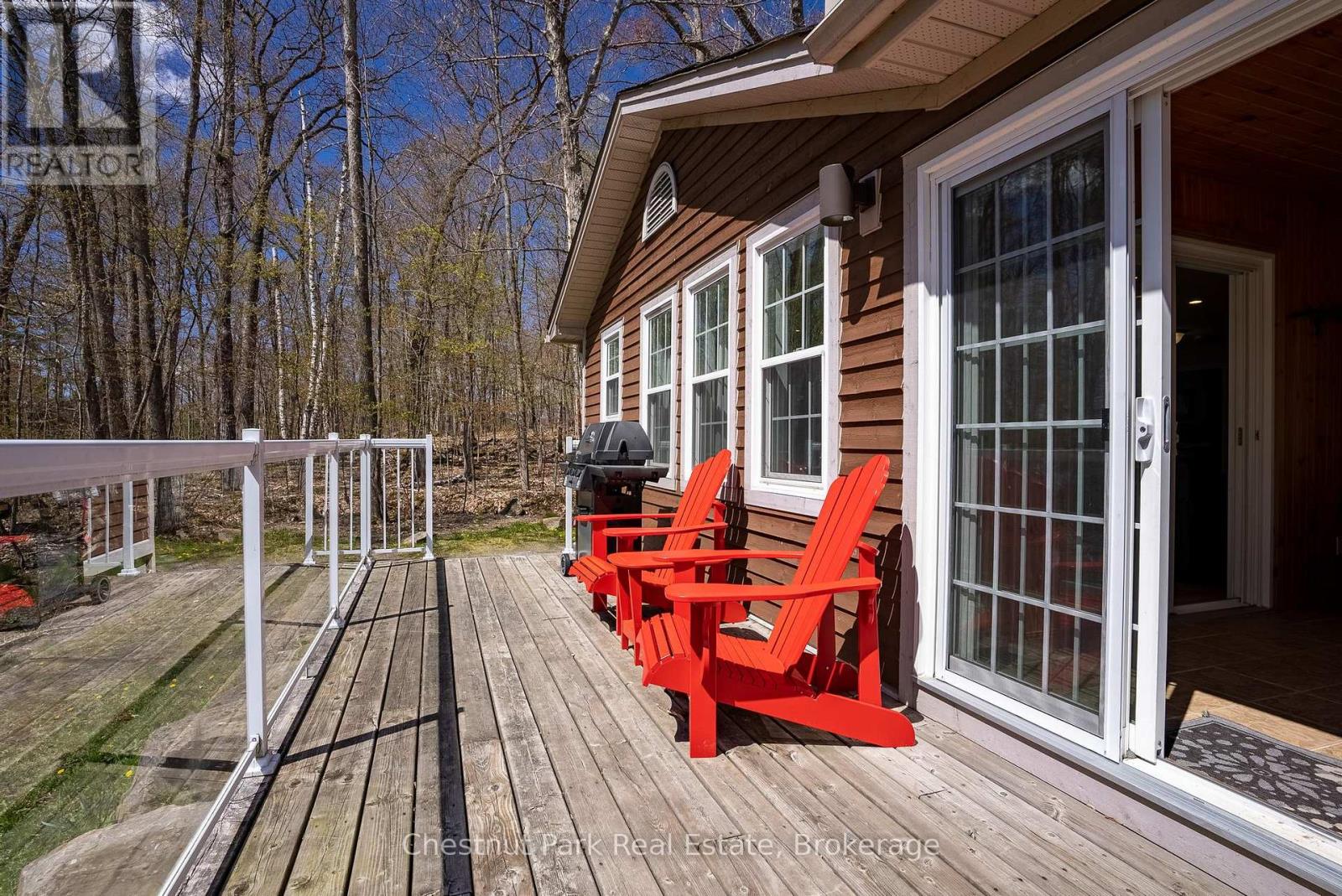 116-1 - 1052 Rat Bay Road, Lake Of Bays, Ontario  P1H 2J6 - Photo 15 - X12107211