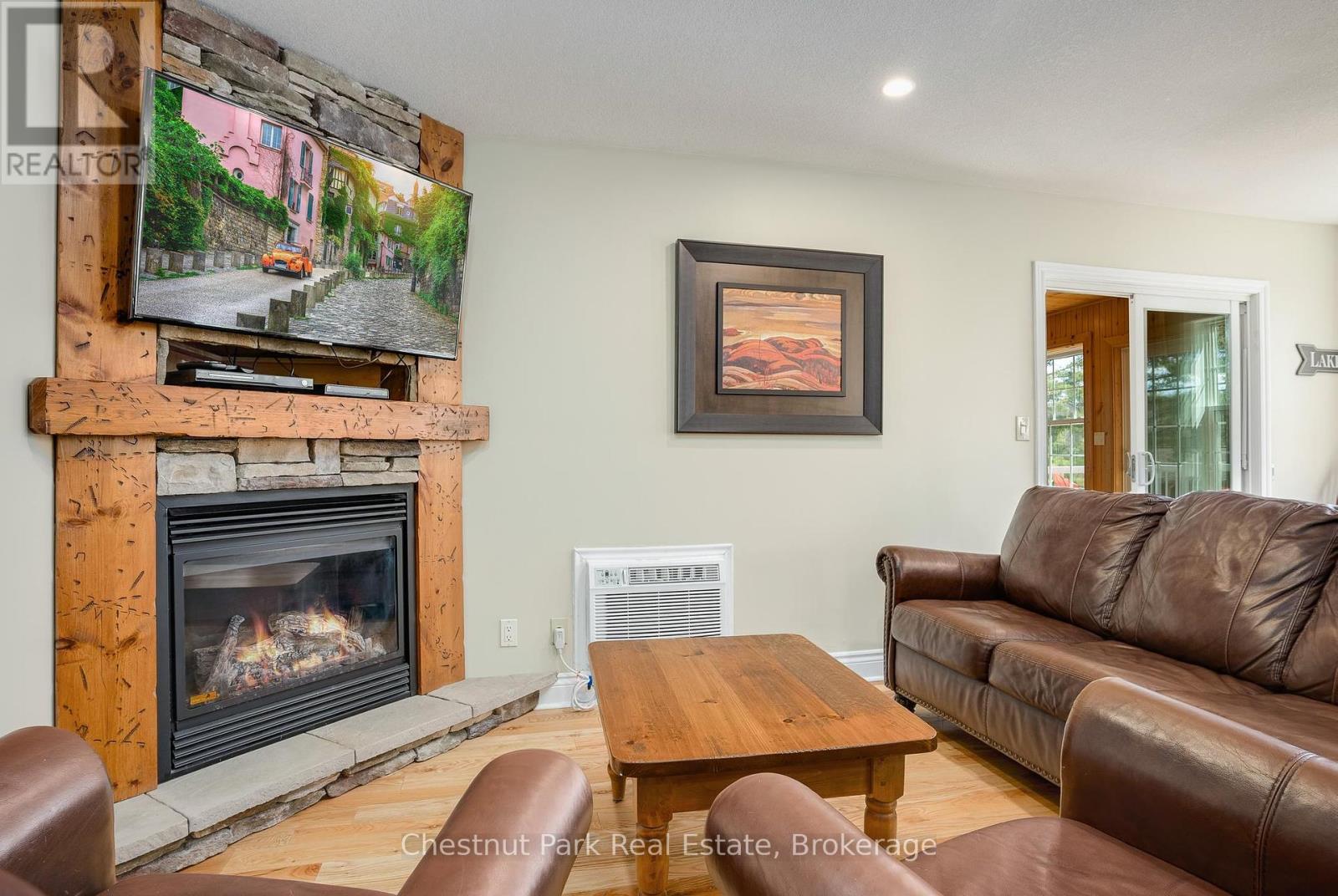 116-1 - 1052 Rat Bay Road, Lake Of Bays, Ontario  P1H 2J6 - Photo 4 - X12107211