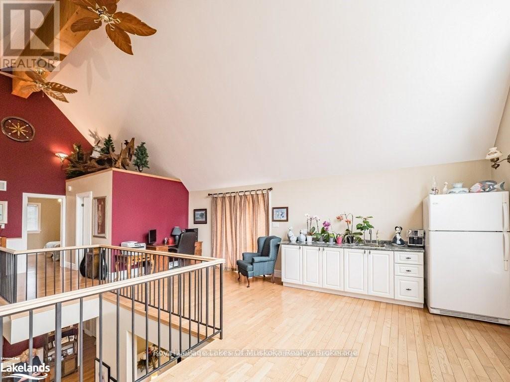 2411 Hwy. 118 E. Highway, Bracebridge, Ontario  P1L 1X1 - Photo 17 - X12123592