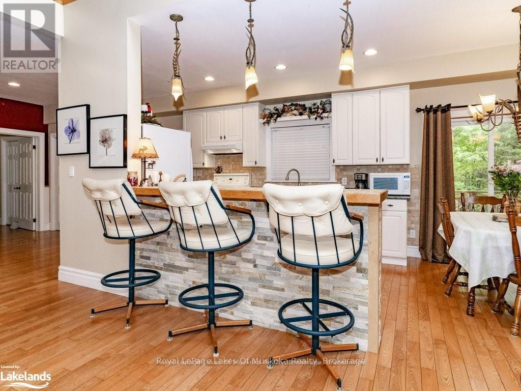 2411 Hwy. 118 E. Highway, Bracebridge, Ontario  P1L 1X1 - Photo 5 - X12123592