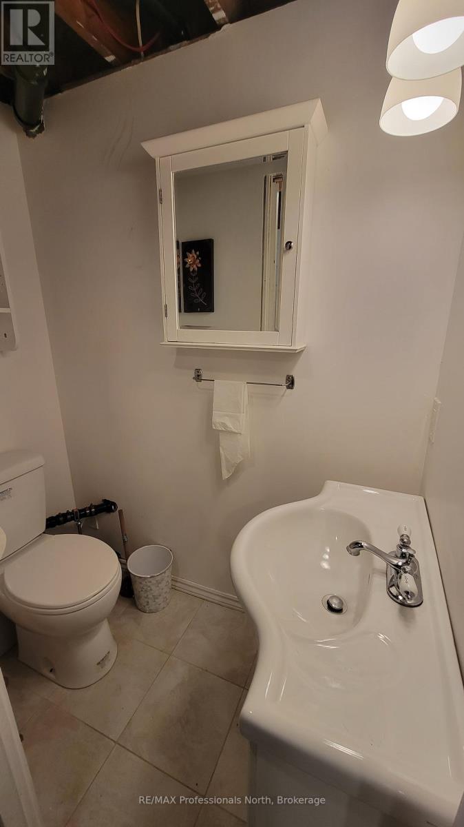 542 Highway 60, Huntsville, Ontario  P1H 1B5 - Photo 11 - X12125819