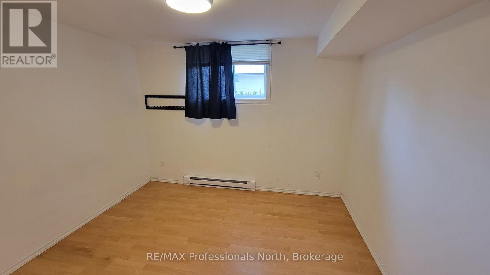 542 Highway 60, Huntsville, Ontario  P1H 1B5 - Photo 18 - X12125819