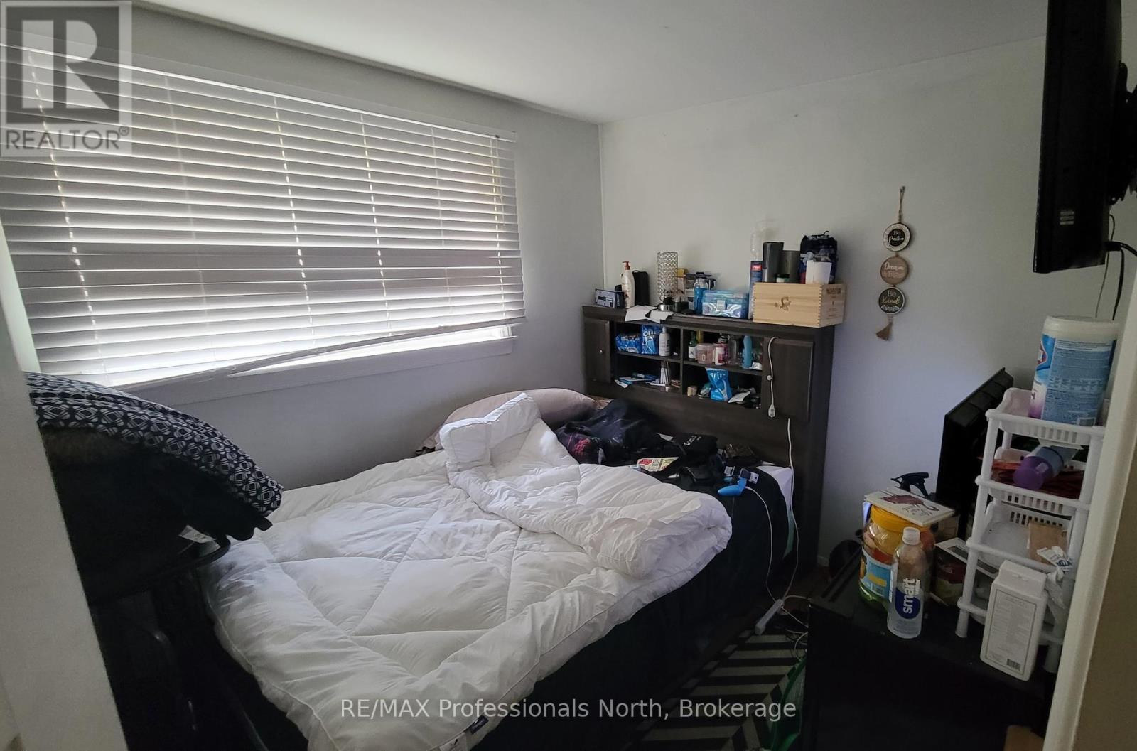 542 Highway 60, Huntsville, Ontario  P1H 1B5 - Photo 6 - X12125819