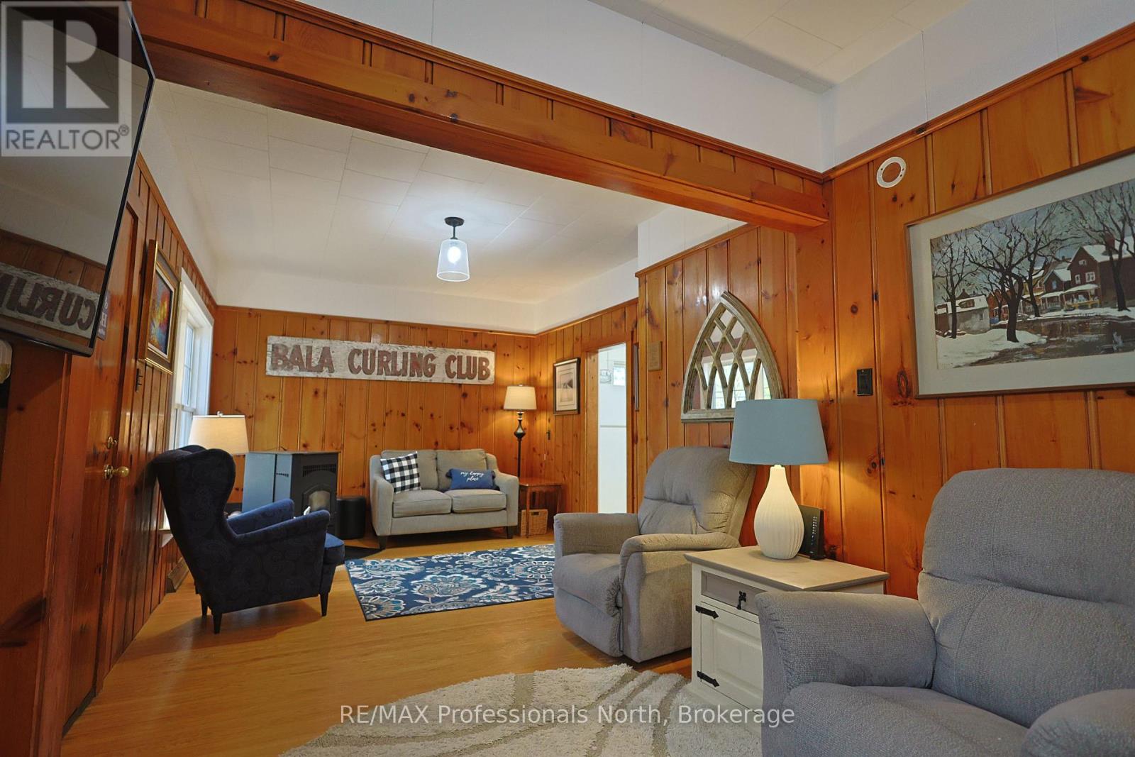 1013 Grey Street, Muskoka Lakes, Ontario  P0C 1A0 - Photo 12 - X12127152