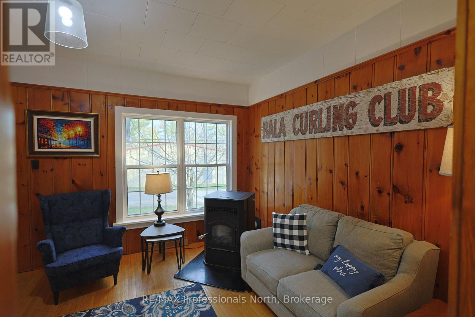 1013 Grey Street, Muskoka Lakes, Ontario  P0C 1A0 - Photo 13 - X12127152