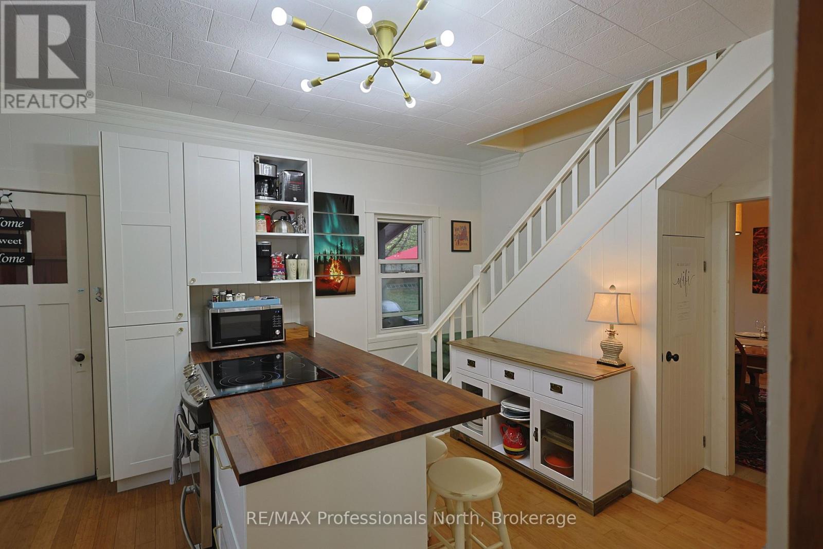 1013 Grey Street, Muskoka Lakes, Ontario  P0C 1A0 - Photo 6 - X12127152