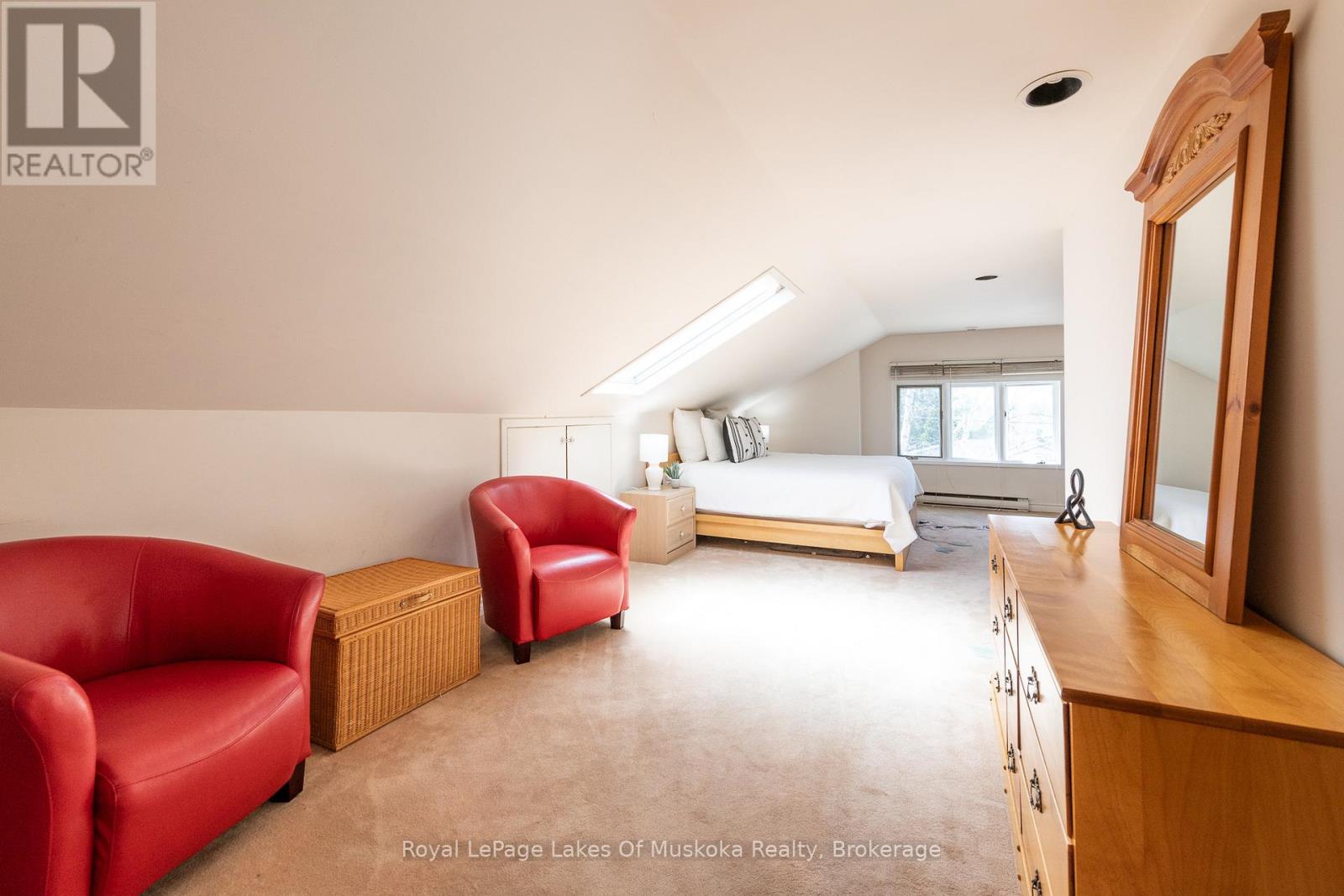 16 Cliff Avenue, Huntsville, Ontario  P1H 1G4 - Photo 16 - X12133084