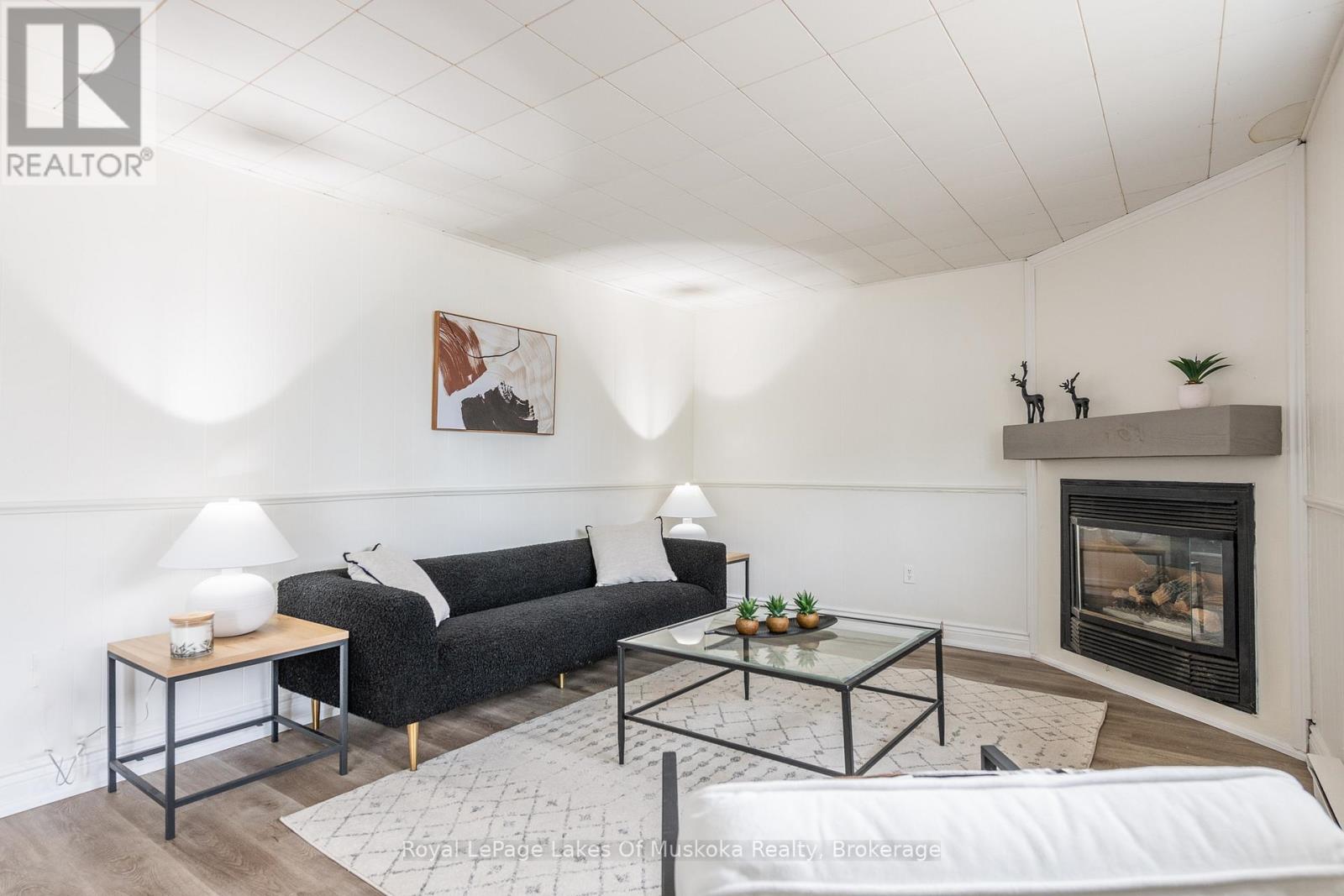 16 Cliff Avenue, Huntsville, Ontario  P1H 1G4 - Photo 25 - X12133084