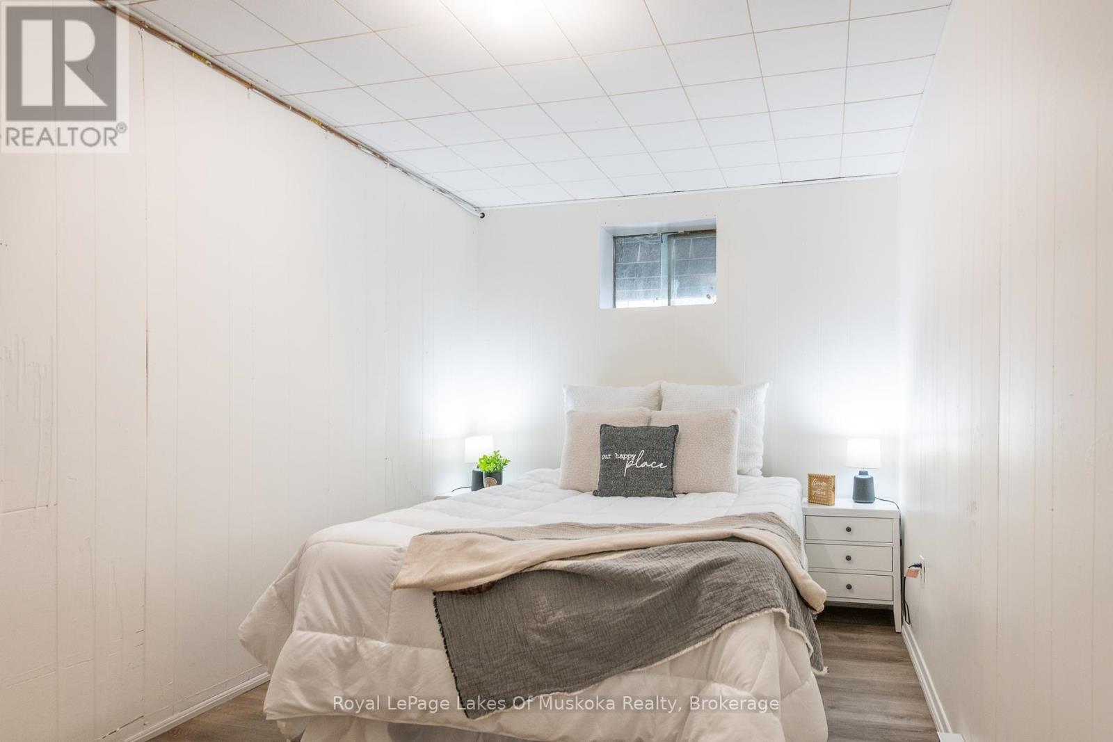 16 Cliff Avenue, Huntsville, Ontario  P1H 1G4 - Photo 32 - X12133084