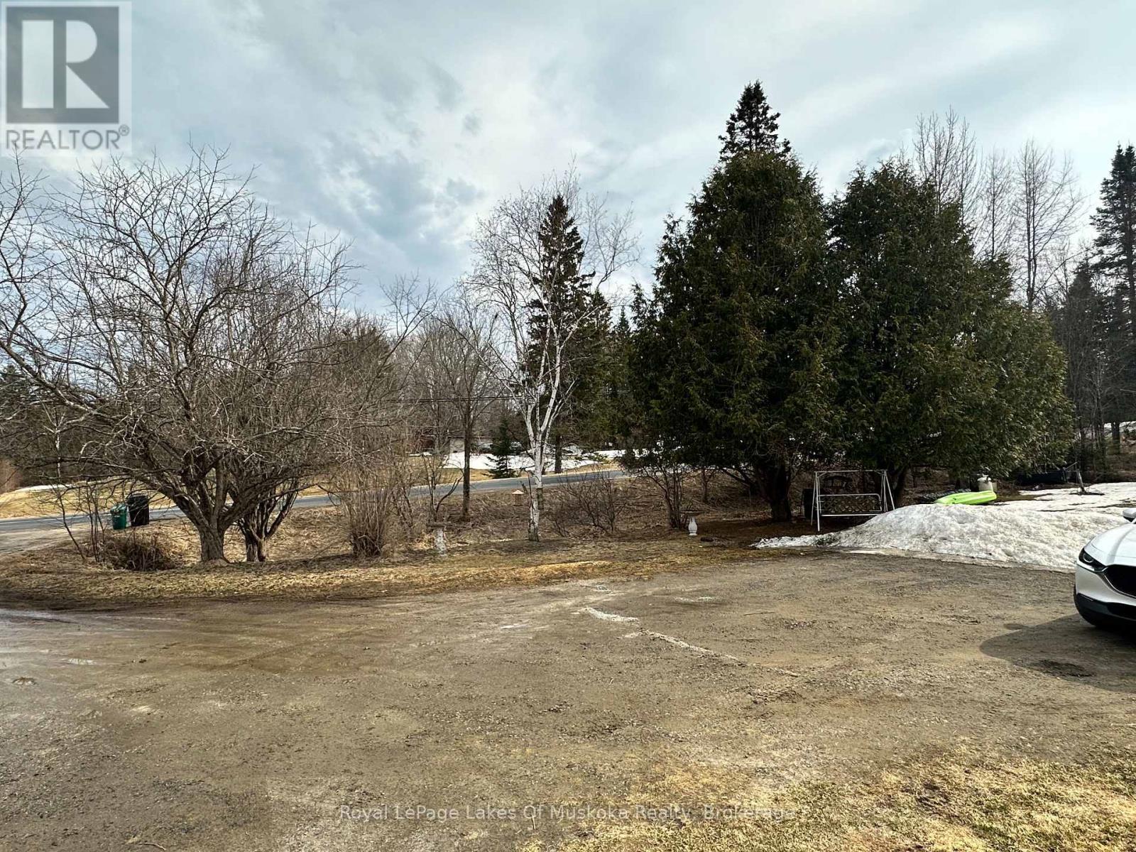 250 Stephenson 12 Road W, Huntsville, Ontario  P0B 1M0 - Photo 11 - X12144589