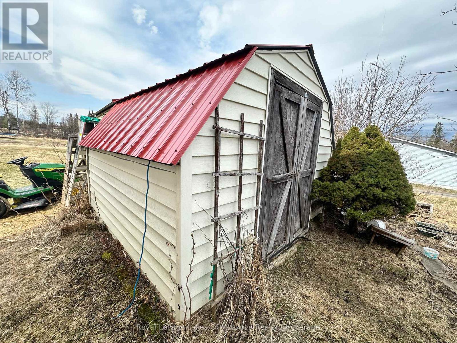 250 Stephenson 12 Road W, Huntsville, Ontario  P0B 1M0 - Photo 7 - X12144589