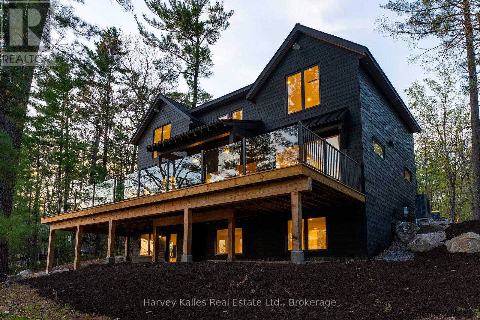 2 - 1029 East Rankin Road, Muskoka Lakes, Ontario  P0B 1J0 - Photo 3 - X12152976