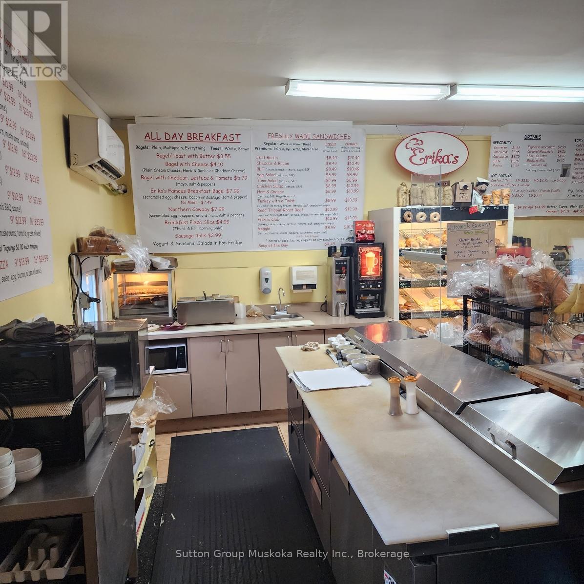 2832 Highway 60 Highway, Lake Of Bays, Ontario  P0A 1H0 - Photo 10 - X12154097