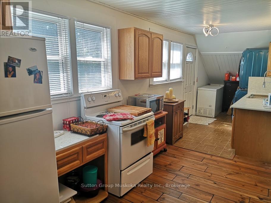 2832 Highway 60 Highway, Lake Of Bays, Ontario  P0A 1H0 - Photo 20 - X12154097