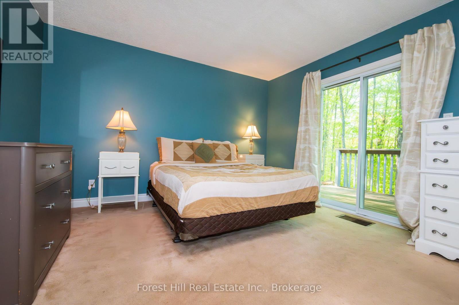 917 Portage Road, Lake Of Bays, Ontario  P1H 2J6 - Photo 15 - X12156233