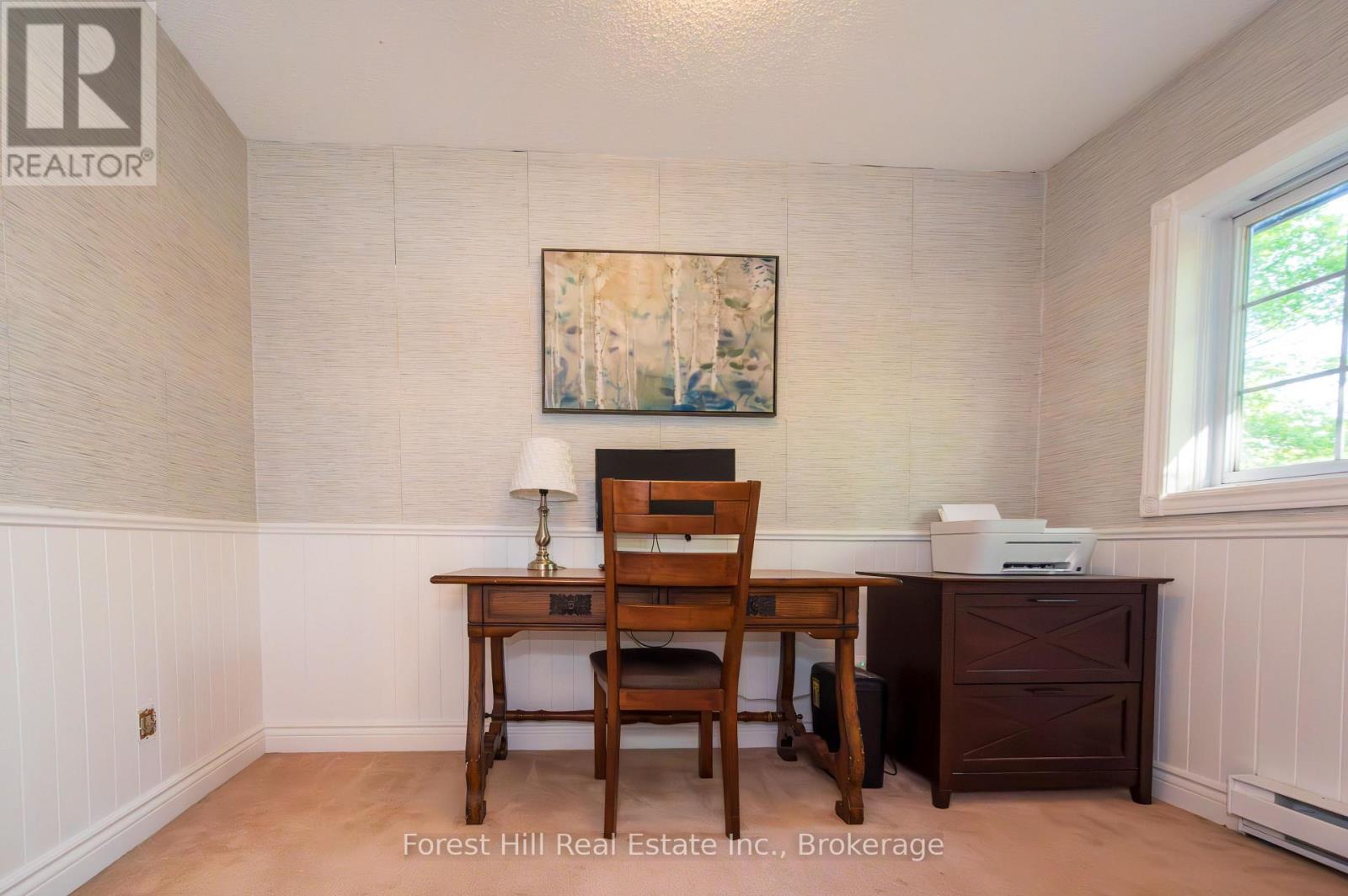 917 Portage Road, Lake Of Bays, Ontario  P1H 2J6 - Photo 18 - X12156233