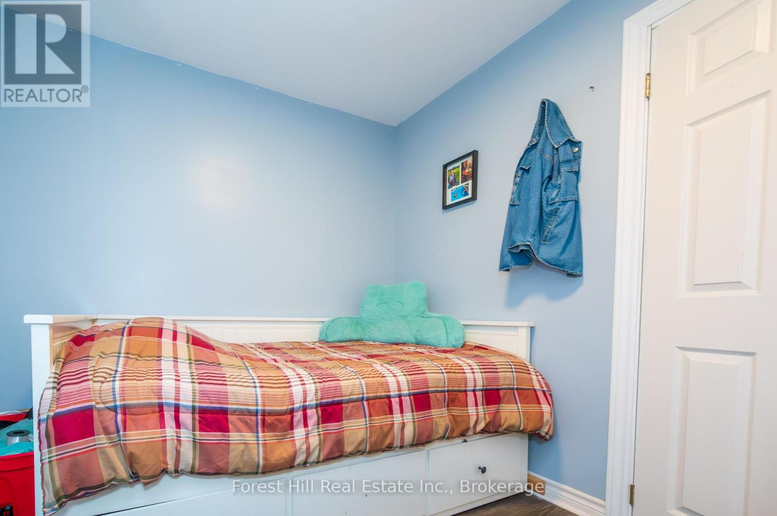 917 Portage Road, Lake Of Bays, Ontario  P1H 2J6 - Photo 23 - X12156233