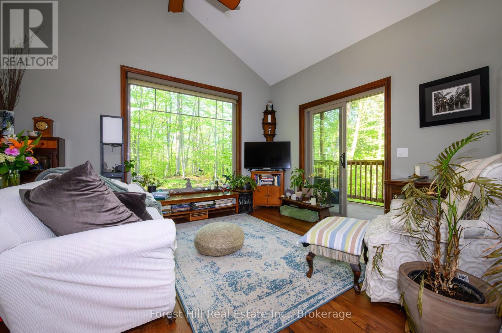 917 Portage Road, Lake Of Bays, Ontario  P1H 2J6 - Photo 28 - X12156233