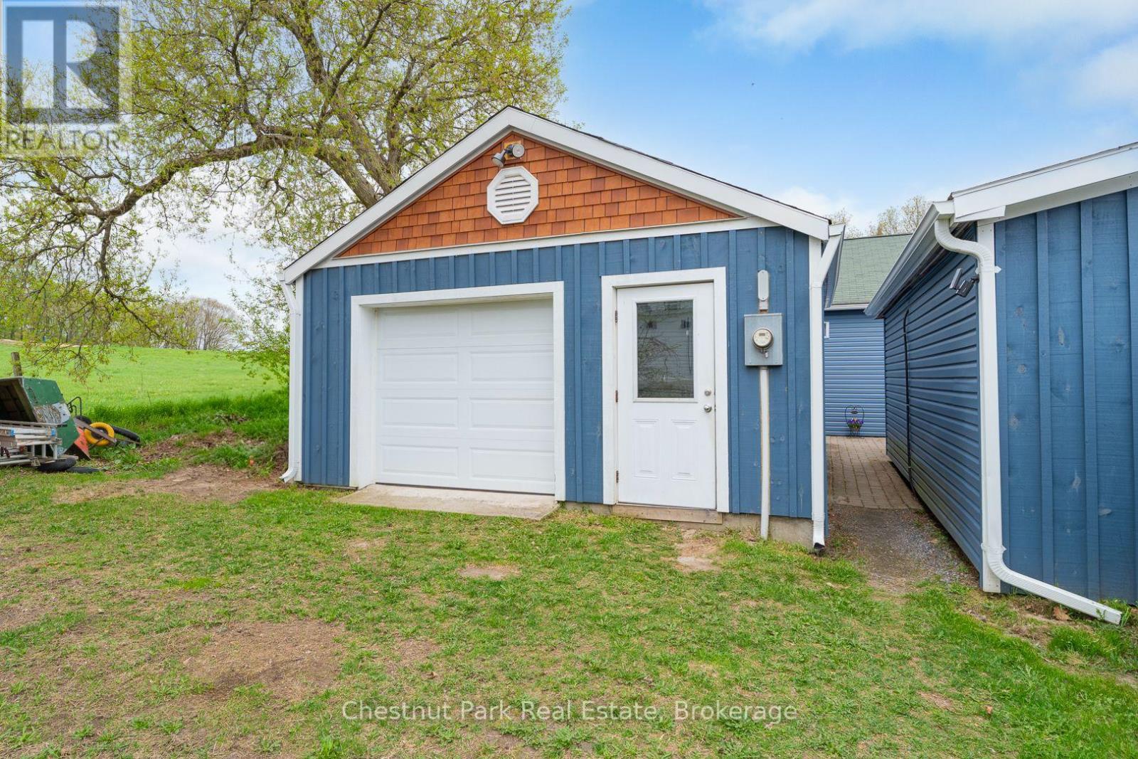 2015 141 Highway, Muskoka Lakes, Ontario  P0B 1M0 - Photo 35 - X12156658