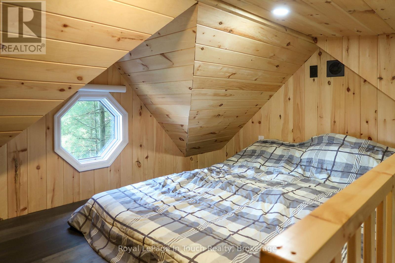 15052 Georgian Bay Shore, Georgian Bay, Ontario  P0E 1E0 - Photo 27 - X12167656