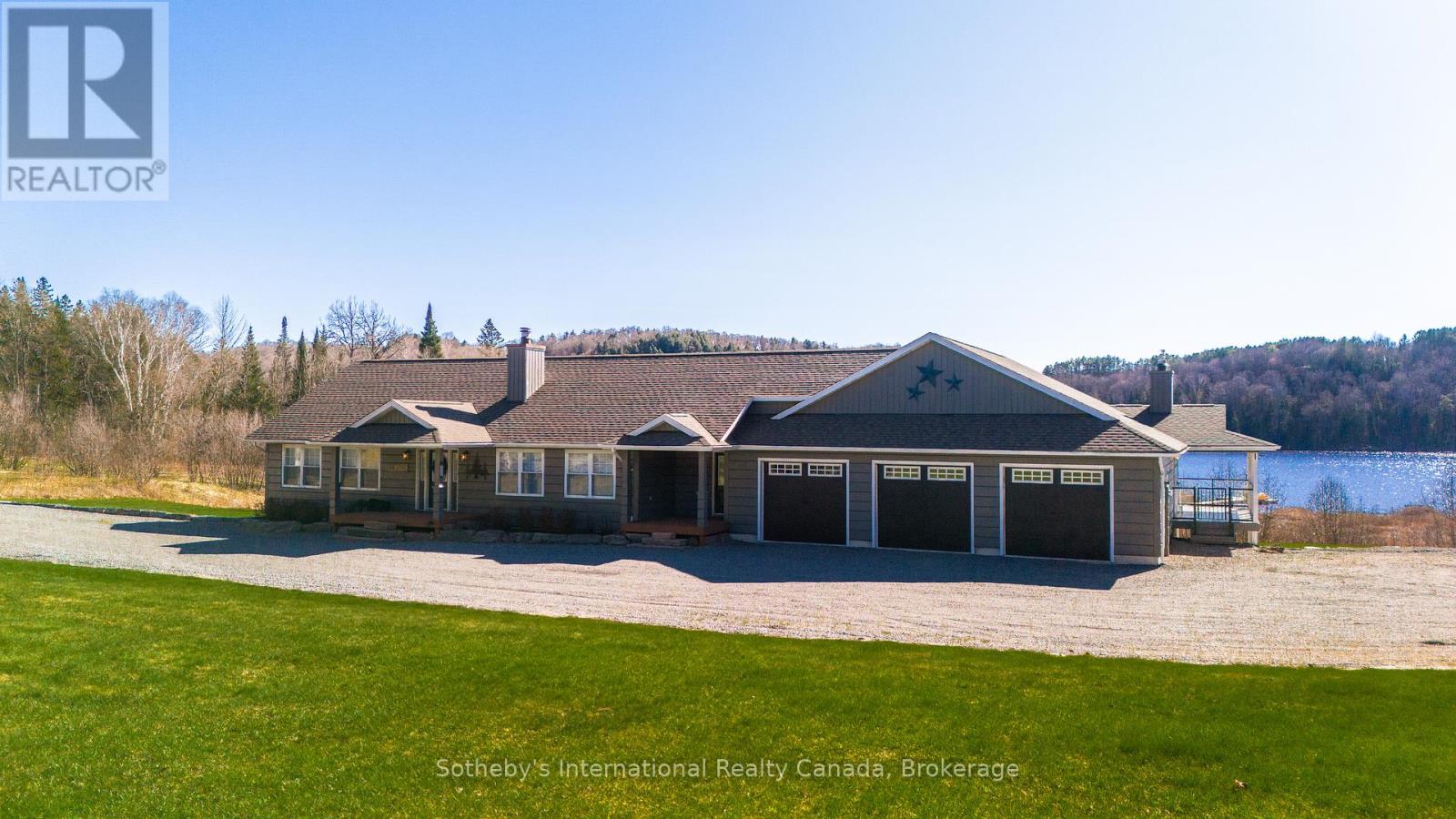 427 West Browns Road, Huntsville, Ontario  P1H 0J2 - Photo 1 - X12169365