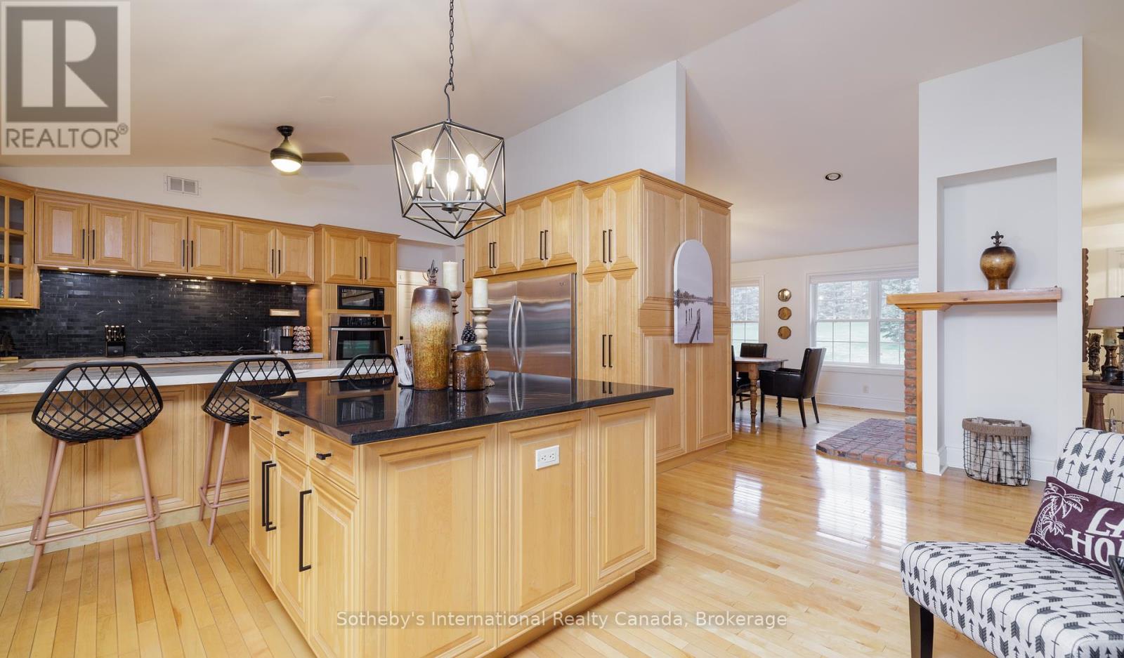 427 West Browns Road, Huntsville, Ontario  P1H 0J2 - Photo 11 - X12169365