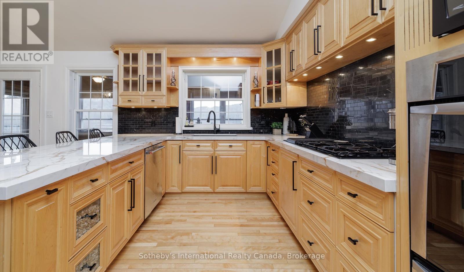 427 West Browns Road, Huntsville, Ontario  P1H 0J2 - Photo 13 - X12169365