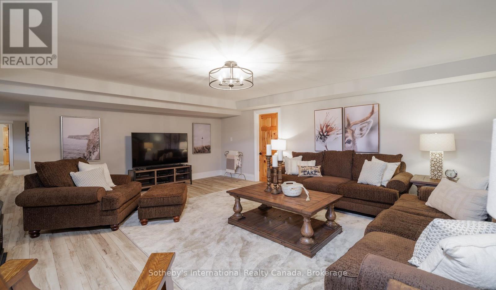 427 West Browns Road, Huntsville, Ontario  P1H 0J2 - Photo 4 - X12169365