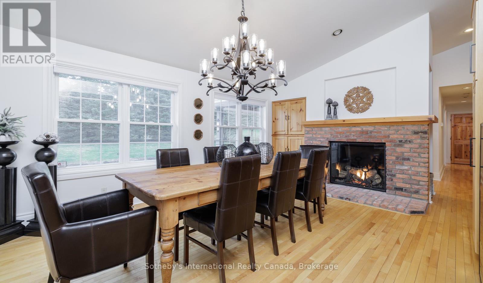 427 West Browns Road, Huntsville, Ontario  P1H 0J2 - Photo 5 - X12169365