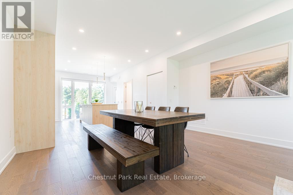 29 Rockmount Crescent, Gravenhurst, Ontario  P1P 0A6 - Photo 12 - X12178079