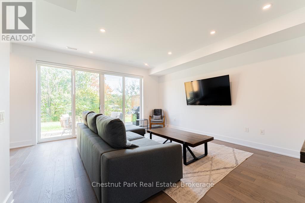 29 Rockmount Crescent, Gravenhurst, Ontario  P1P 0A6 - Photo 15 - X12178079