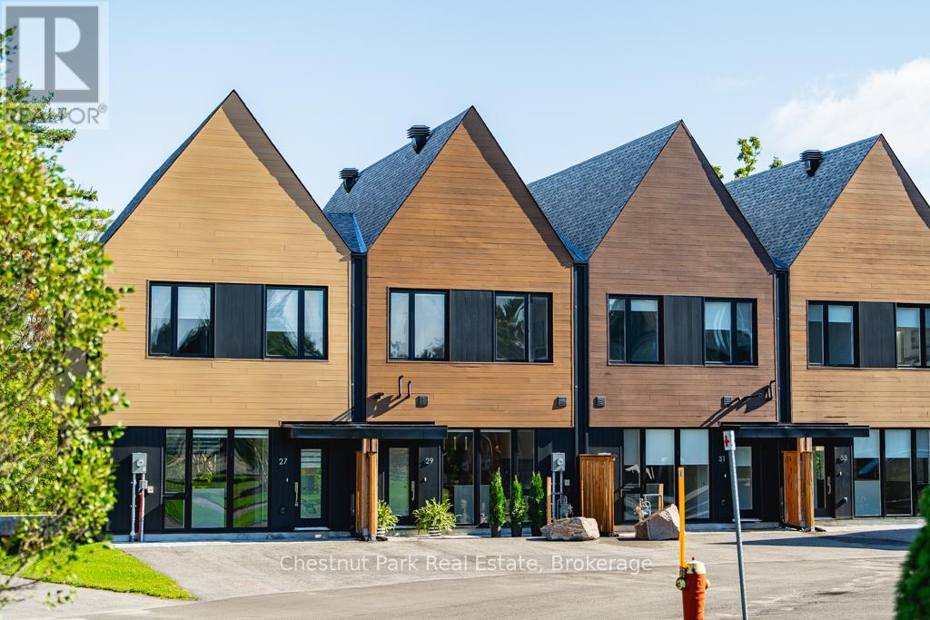 29 Rockmount Crescent, Gravenhurst, Ontario  P1P 0A6 - Photo 3 - X12178079