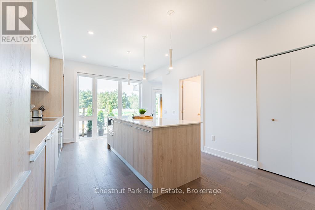 29 Rockmount Crescent, Gravenhurst, Ontario  P1P 0A6 - Photo 9 - X12178079