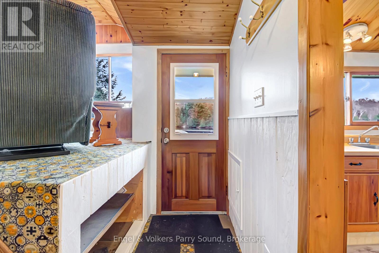 27 Lower Lane, Seguin, Ontario  P2A 0B2 - Photo 9 - X12178830