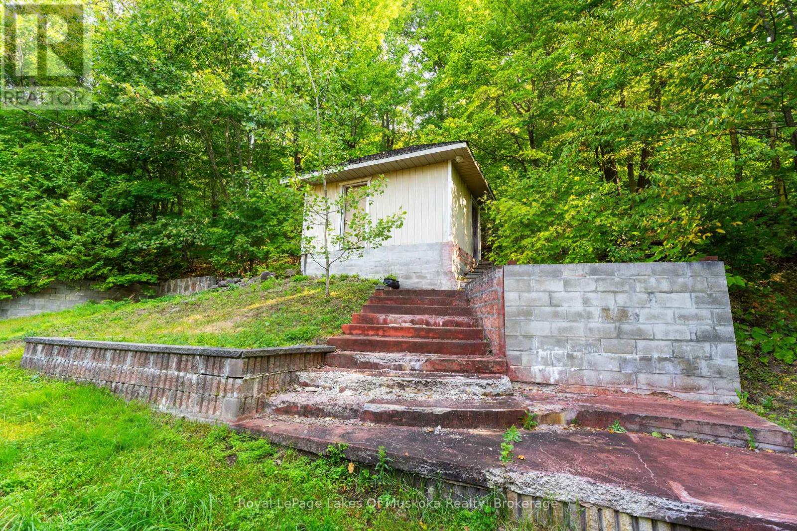 1030 Mccabe Road, Lake Of Bays, Ontario  P0B 1A0 - Photo 24 - X12189109