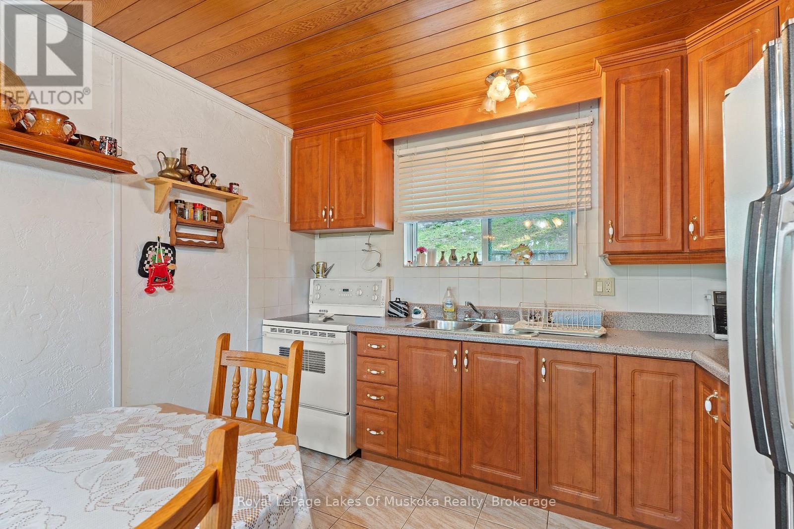 1030 Mccabe Road, Lake Of Bays, Ontario  P0B 1A0 - Photo 25 - X12189109